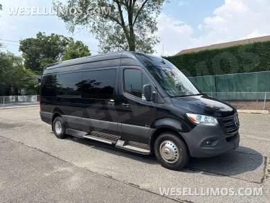 2022 Executive Coach Sprinter 15 Passenger With Table - Sprinter for Sale in Baldwin, NY - Photo 12