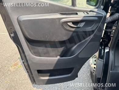 2022 Executive Coach Sprinter 15 Passenger With Table - Sprinter for Sale in Baldwin, NY - Photo 16