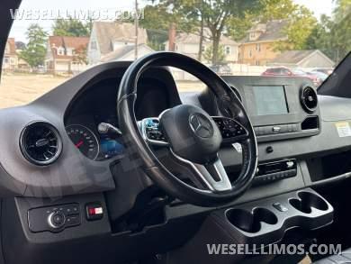 2022 Executive Coach Sprinter 15 Passenger With Table - Sprinter for Sale in Baldwin, NY - Photo 18