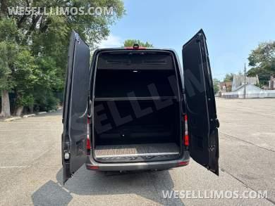 2022 Executive Coach Sprinter 15 Passenger With Table - Sprinter for Sale in Baldwin, NY - Photo 35