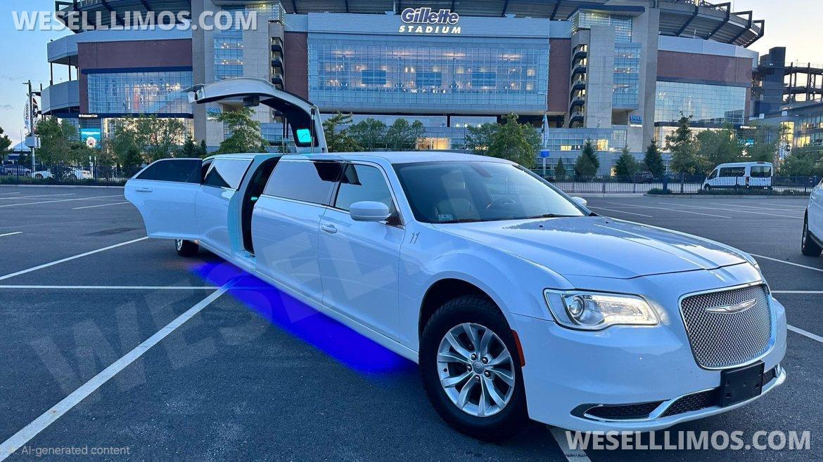 2016 Springfield Chrysler 300 Limousine - Photo 4