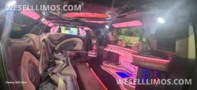 2016 Springfield Chrysler 300 Limousine - Limousine for Sale in Raynham, MA - Photo 9