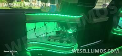 2016 Springfield Chrysler 300 Limousine - Limousine for Sale in Raynham, MA - Photo 13