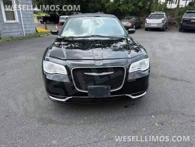 2018 Chrysler 300 Limousine for Sale in Commack, NY - Photo 2