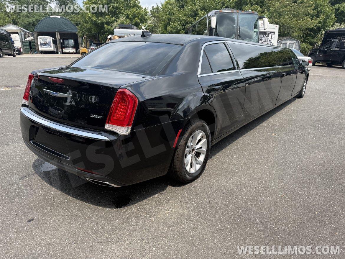 Limousine for Sale in Commack, NY - Photo 4