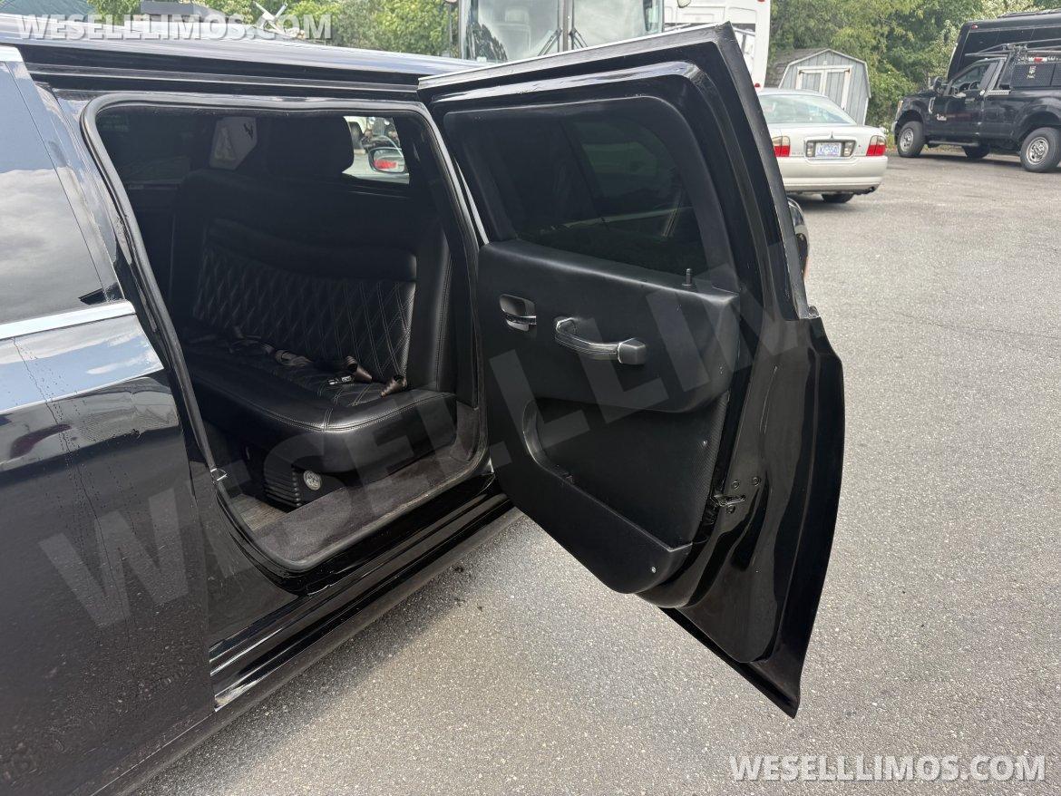 Limousine for Sale in Commack, NY - Photo 11