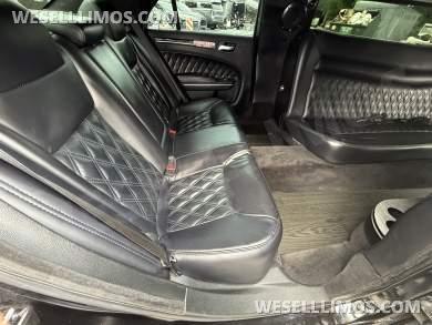 2018 Moonlight Chrysler 300 Limousine - Limousine for Sale in Commack, NY - Photo 15