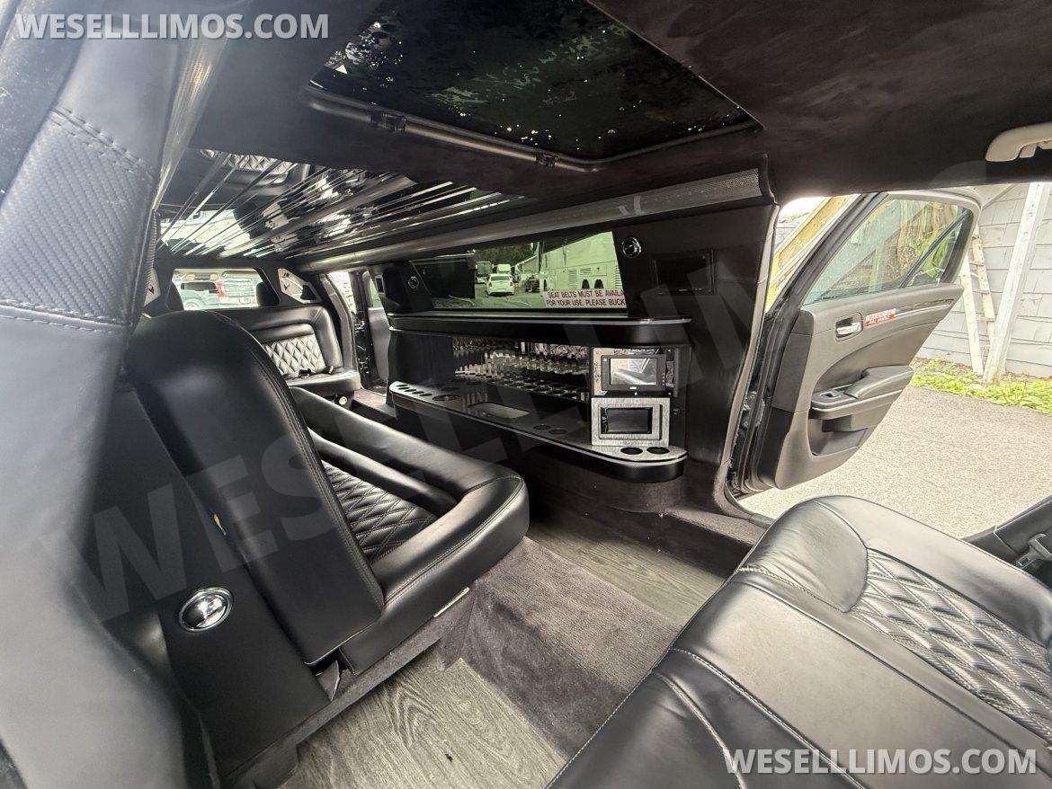 Limousine for Sale in Commack, NY - Photo 16