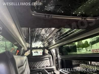 2018 Moonlight Chrysler 300 Limousine - Limousine for Sale in Commack, NY - Photo 19