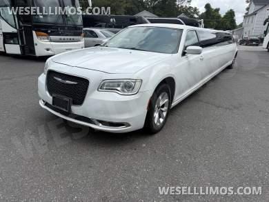 2018 Chrysler 300 Limousine for Sale in Commack, NY - Main Photo