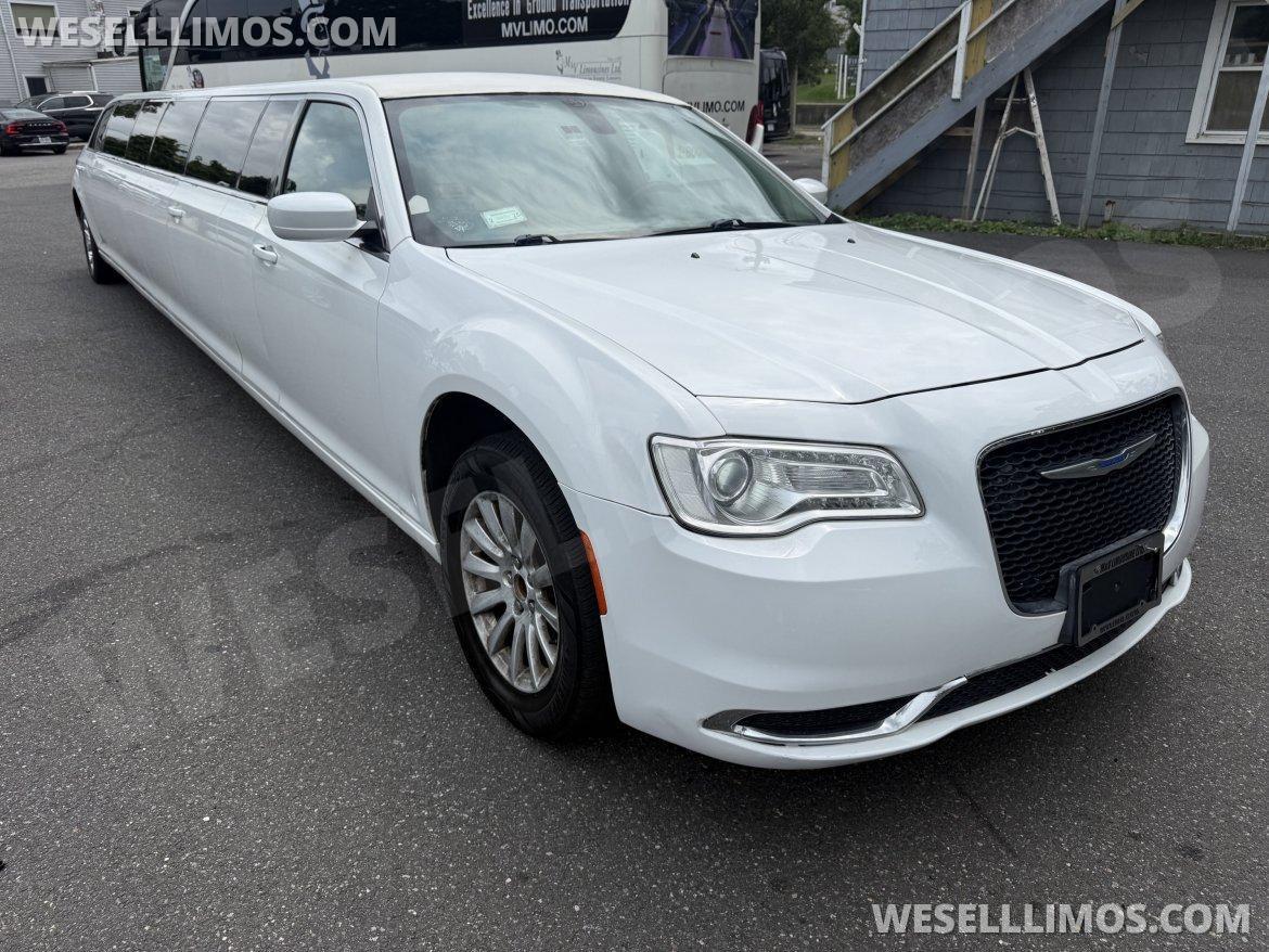 Limousine for Sale in Commack, NY - Photo 3