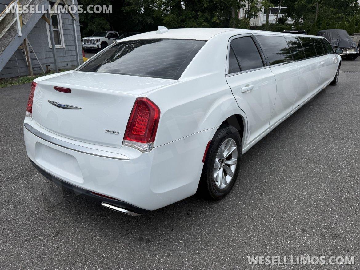 Limousine for Sale in Commack, NY - Photo 5