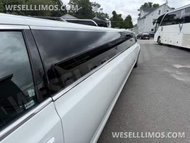 2018 Moonlight Chrysler 300 Limousine - Limousine for Sale in Commack, NY - Photo 9