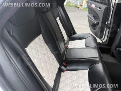 2018 Moonlight Chrysler 300 Limousine - Limousine for Sale in Commack, NY - Photo 17