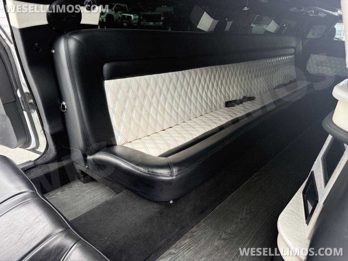 Limousine for Sale in Commack, NY - Photo 18