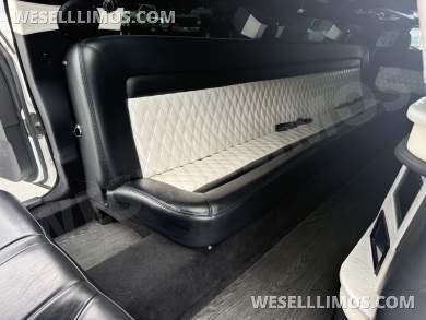 2018 Moonlight Chrysler 300 Limousine - Limousine for Sale in Commack, NY - Photo 18