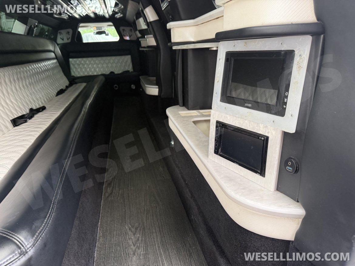 Limousine for Sale in Commack, NY - Photo 20