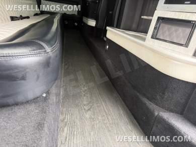 2018 Moonlight Chrysler 300 Limousine - Limousine for Sale in Commack, NY - Photo 22