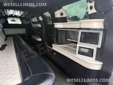 2018 Moonlight Chrysler 300 Limousine - Limousine for Sale in Commack, NY - Photo 25