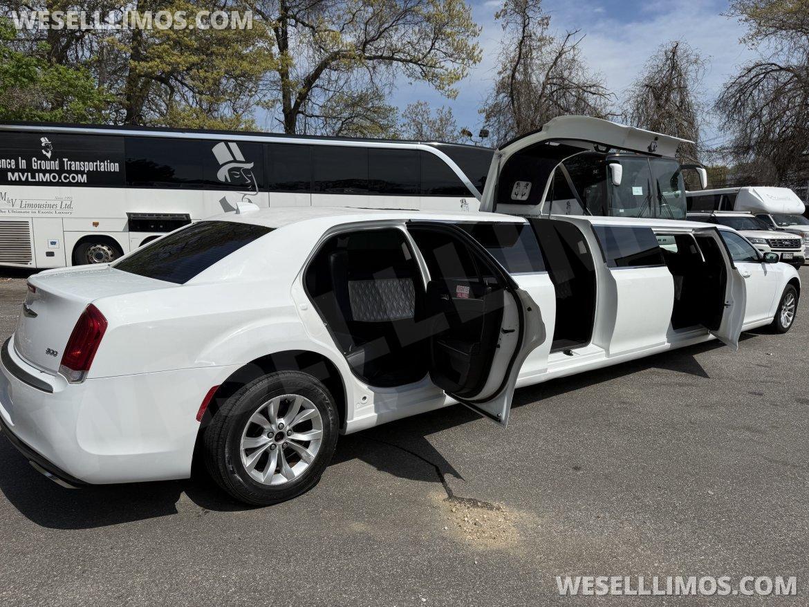 Limousine for Sale in Commack, NY - Photo 10