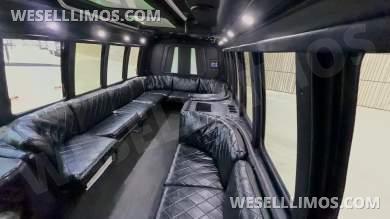 2006 Ford E-450 Diesel Limo Bus Tiffany Coach Builder - Limo Bus for Sale in Las Vegas, NV - Photo 17