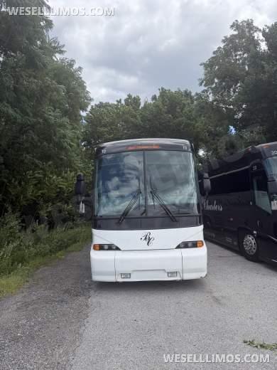 2010 MCI J4500 Motorcoach for Sale in Annapolis, MD - Photo 2