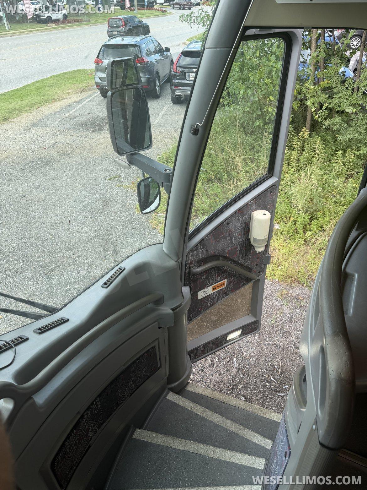 Motorcoach for Sale in Annapolis, MD - Photo 13