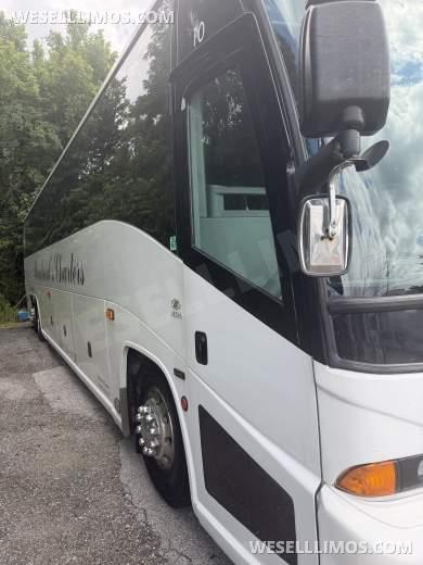2010 MCI J4500 Motorcoach - Motorcoach for Sale in Annapolis, MD - Photo 14