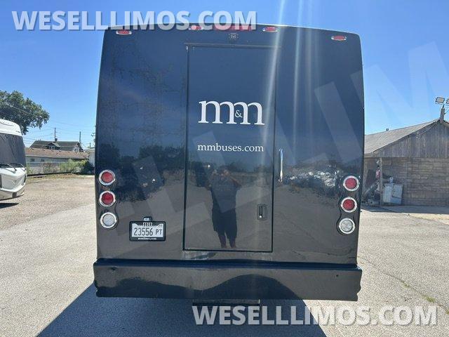 Executive Shuttle for Sale in Chicago, IL - Photo 3