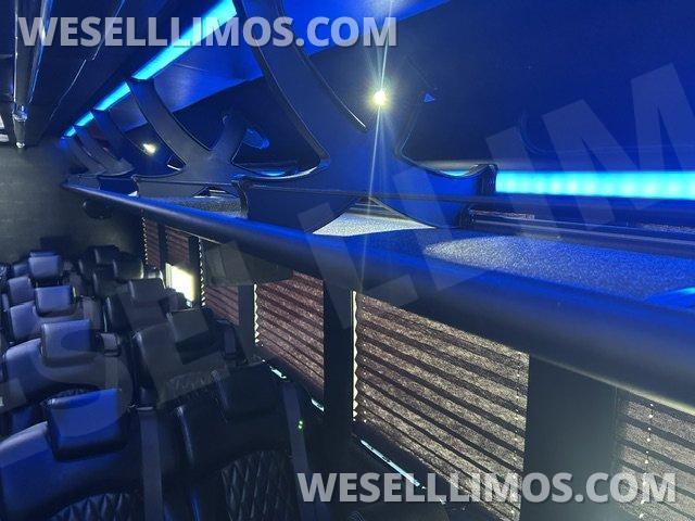 Executive Shuttle for Sale in Chicago, IL - Photo 14