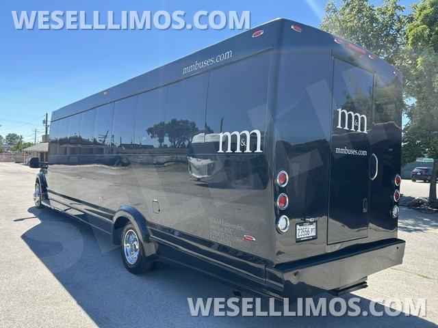 Executive Shuttle for Sale in Chicago, IL - Photo 7