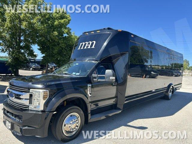 Executive Shuttle for Sale in Chicago, IL - Photo 5