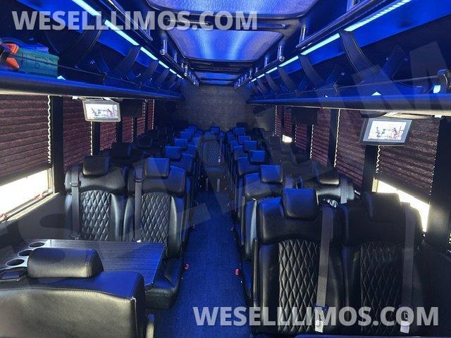 Executive Shuttle for Sale in Chicago, IL - Photo 19