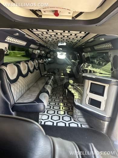 2015 Unk Chevrolet Suburbalade 200" Limousine - Limousine for Sale in Burtonsville, MD - Photo 7