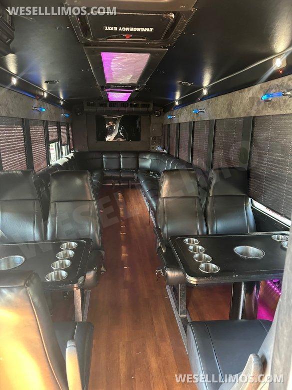 2013 International IC Limousine Bus