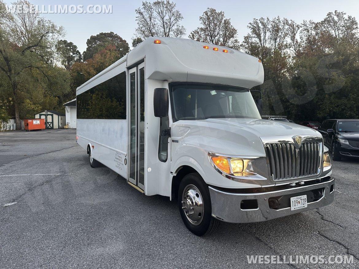 Limo Bus for Sale in Burtonsville, MD - Photo 4
