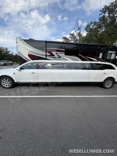 2014 Lincoln MKT Limousine for Sale in Ocoee, FL - Main Photo