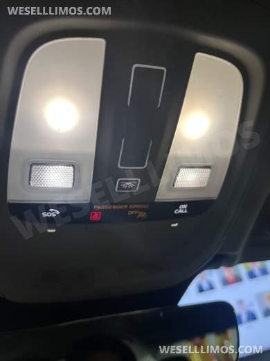 2022 Volvo S-90 Sedan - Sedan for Sale in Kansas City, MO - Photo 9