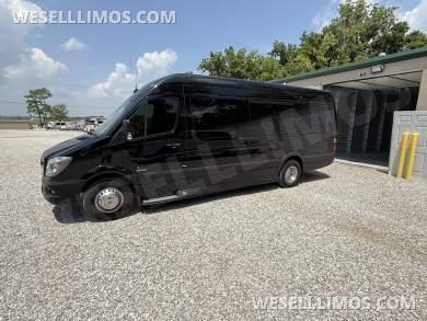 2016 Mercedes Benz Sprinter 3500 Sprinter for Sale in Columbia, IL - Main Photo