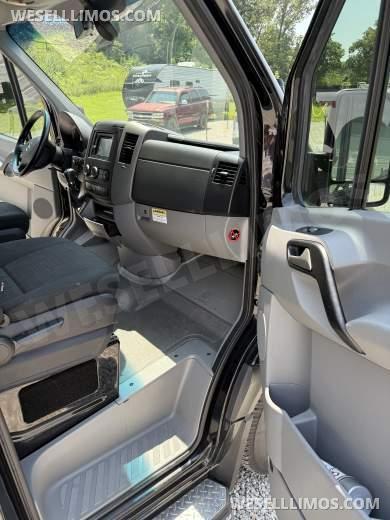2016 Executive Coach Builders Mercedes Benz Sprinter 3500 Sprinter - Sprinter for Sale in Columbia, IL - Photo 16