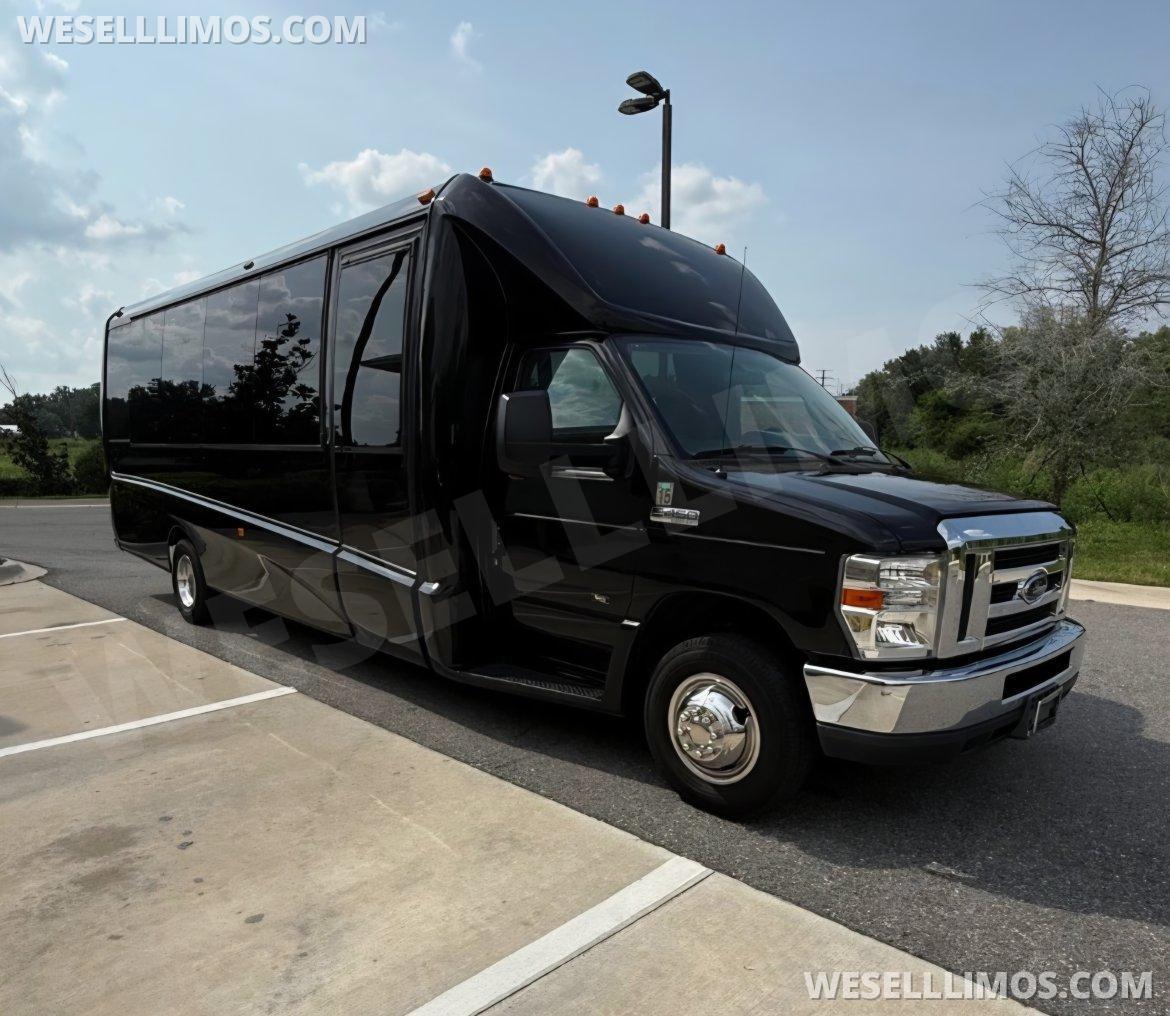Executive Shuttle for Sale in Bushnell, FL - Photo 2