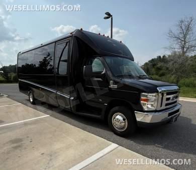 2019 Ford E450 Executive Shuttle for Sale in Bushnell, FL - Photo 2
