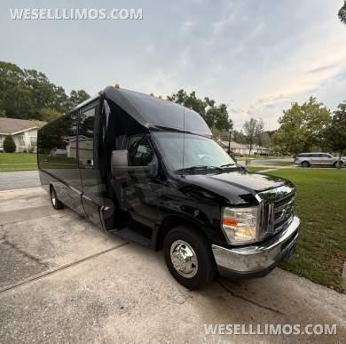 2017 Grech Coachworks Ford E450 Executive Shuttle - Executive Shuttle for Sale in Bushnell, FL - Photo 6