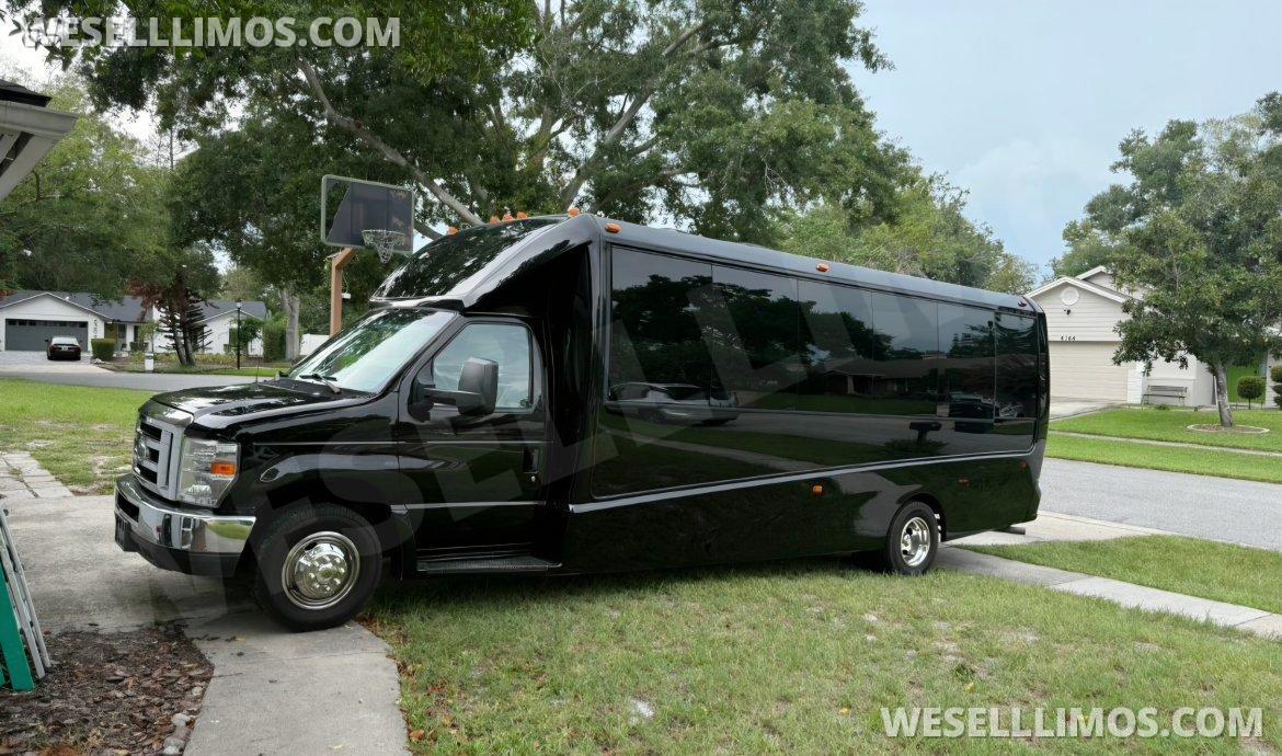 Executive Shuttle for Sale in Bushnell, FL - Main Photo
