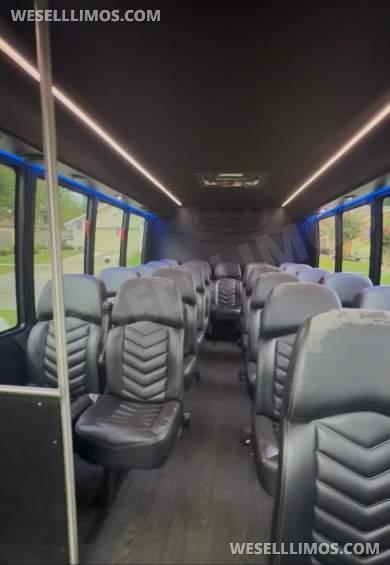 2017 Grech Coachworks Ford E450 Executive Shuttle - Executive Shuttle for Sale in Bushnell, FL - Photo 8
