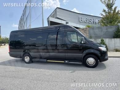 2020 Executive Coach Builders Mercedes-Benz Limo Sprinter Sprinter - Sprinter for Sale in Springfield, MO - Photo 20