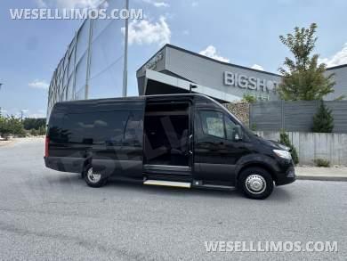 2020 Executive Coach Builders Mercedes-Benz Limo Sprinter Sprinter - Sprinter for Sale in Springfield, MO - Photo 21