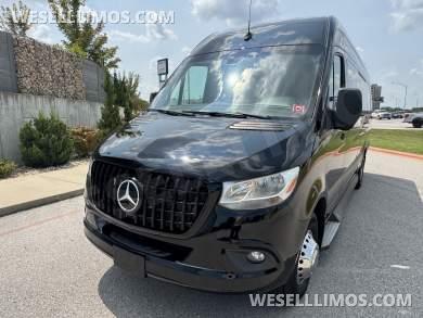 2020 Executive Coach Builders Mercedes-Benz Limo Sprinter Sprinter - Sprinter for Sale in Springfield, MO - Photo 26