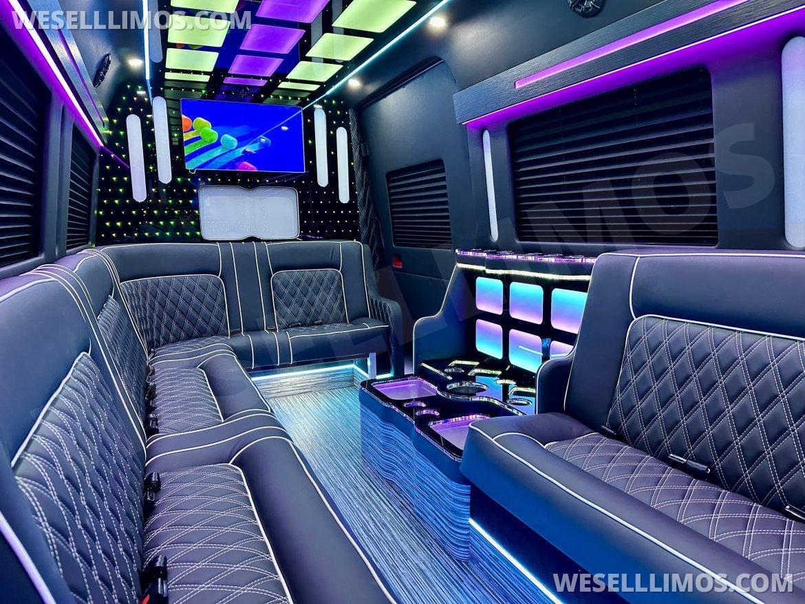 Limo Bus for Sale in Erie, PA - Photo 7