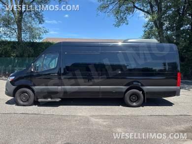 2019 Mercedes Sprinter Smartliner - Sprinter for Sale in Baldwin, NY - Photo 5